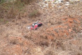 Moto utilizada em atentado contra agência bancária é recuperada próximo a Craíbas