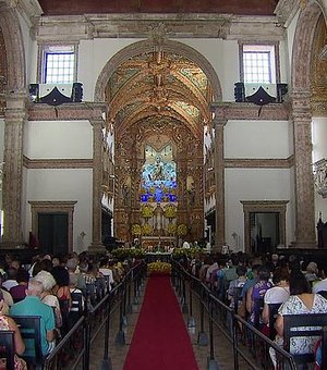 Pernambuco passa a exigir comprovante de vacinação em igreja