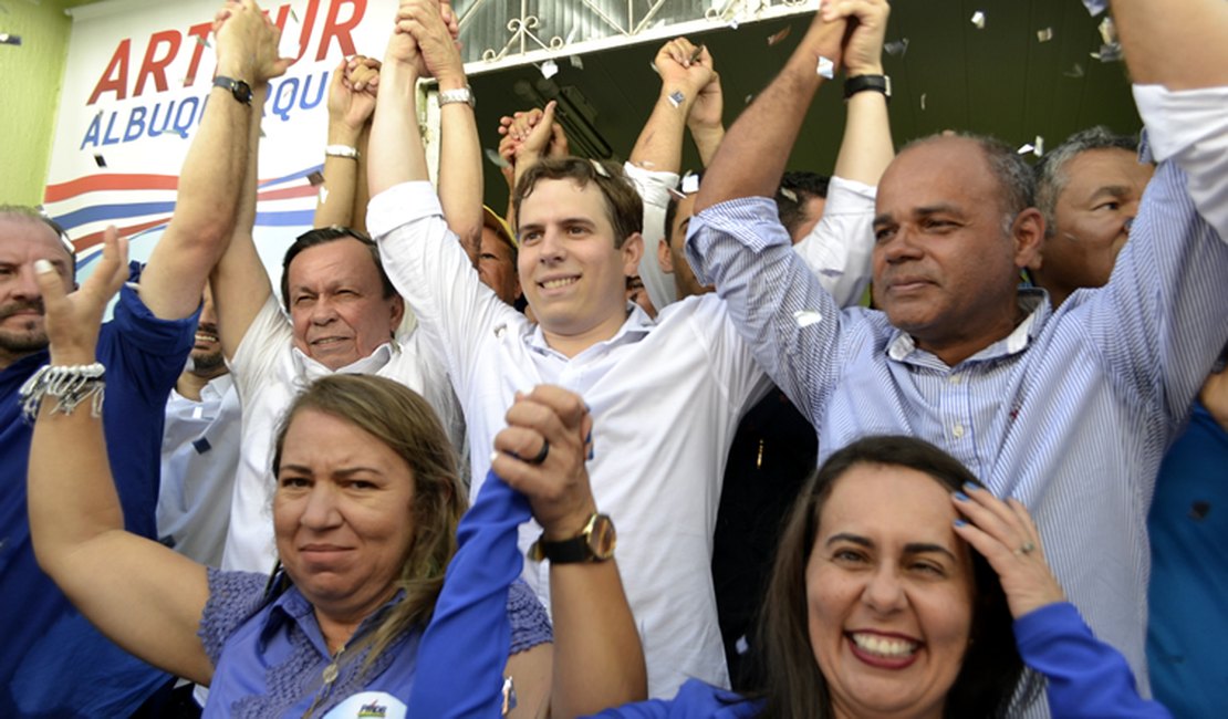 Convenção oficializa candidatura de Arthur Albuquerque a prefeitura de Limoeiro de Anadia