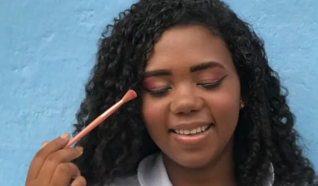 Jovem maquiadora é assassinada a tiros enquanto andava de bicicleta na Bahia