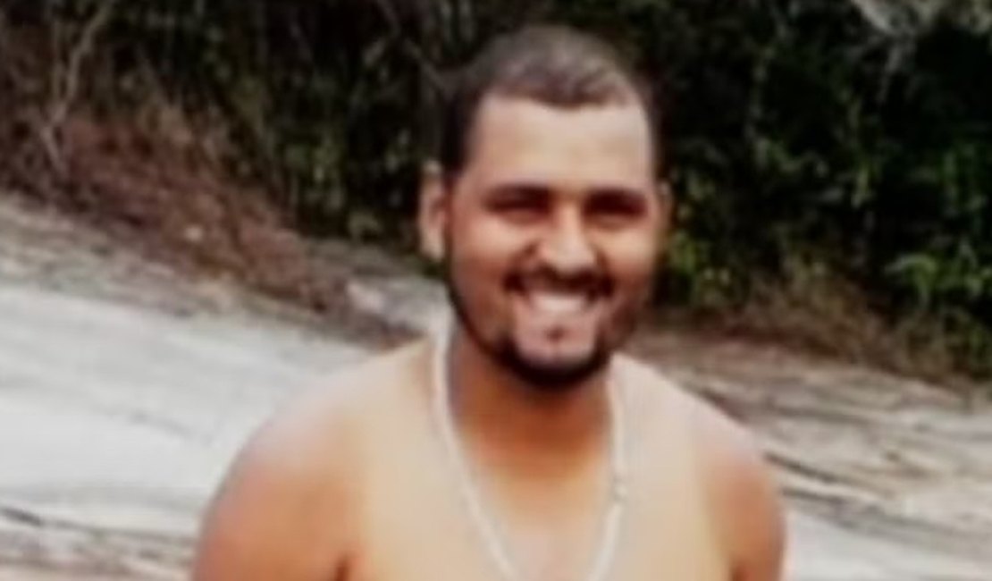 Acidente fatal em Novo Lino: motociclista é atingido por carro e morre ao ficar preso embaixo de carreta em seguida