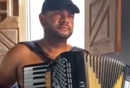 Músico de Penedo, Tinho Sanfoneiro é encontrado morto em residência