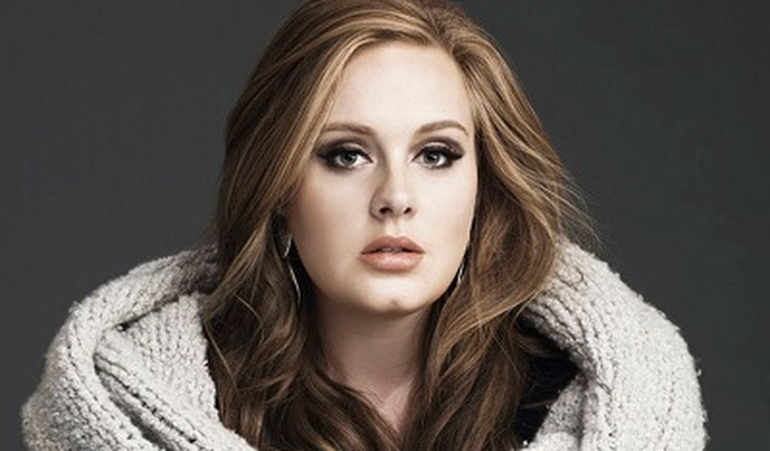 Novo álbum de Adele bate recorde de vendas após quatro dias do lançamento