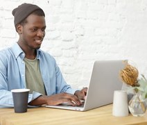 Programa oferece cinco mil bolsas de estudo para curso de Inglês on-line