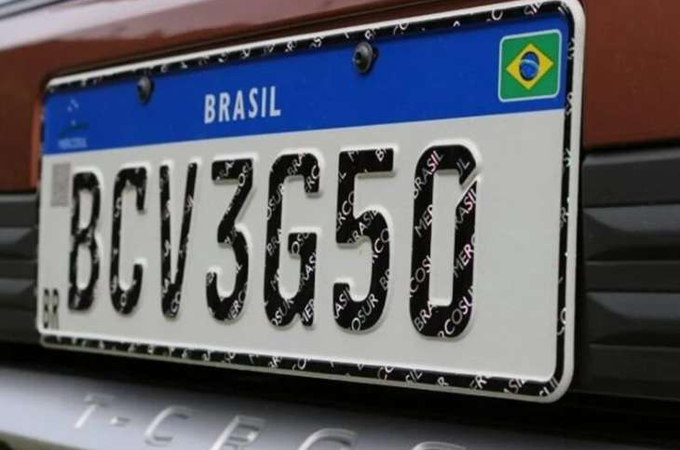 Detran/AL passa a oferecer troca da placa Mercosul de forma gratuita e on-line