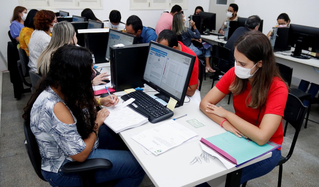 Aprovados no concurso da educação têm até o dia 28 de abril para entregar exames