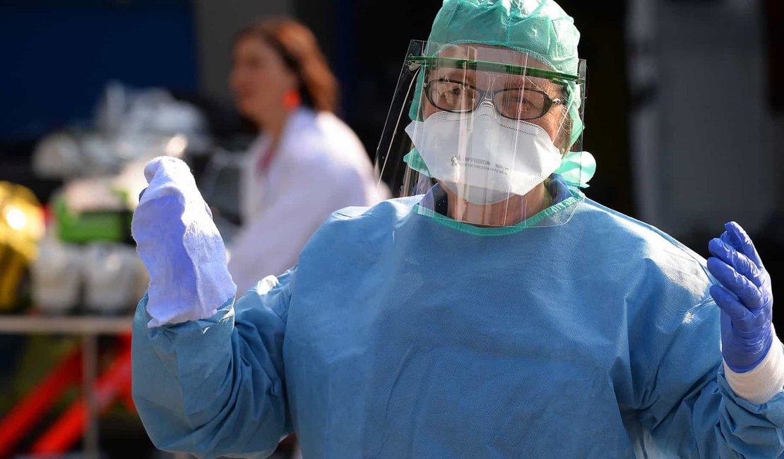 Esperança: Cientistas identificam medicamento antiparasitário que 'mata' Covid-19 em 48hs