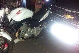 Duas pessoas ficam feridas após colisão entre moto e caminhonete na AL-110, em Arapiraca