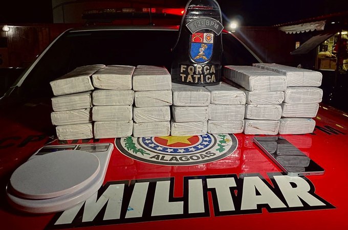 Denúncia anônima resulta em apreensão de 24 quilos de maconha em Maceió