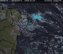 Previsão do tempo aponta para chuvas passageiras no final de semana em AL