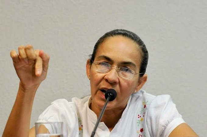 Heloísa Helena retorna ao Congresso após 18 anos para assumir vaga de Glauber Braga