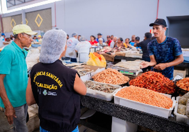 Semana Santa: Vigilância Sanitária de Arapiraca  visita Mercado Público para garantir qualidade e segurança dos produtos