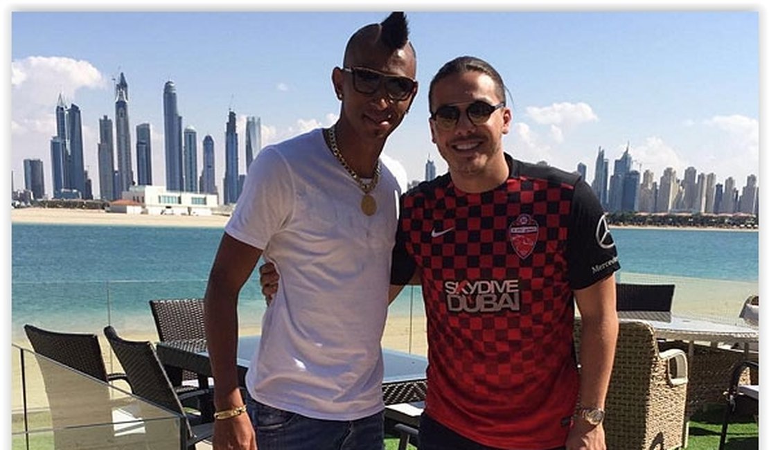 Wesley Safadão se hospeda em hotel mais caro do mundo em Dubai