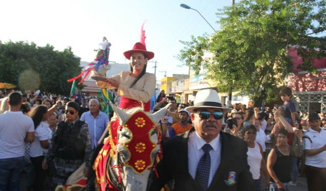 Prefeitura prepara trânsito para Arapiraca receber cavalgada e procissão