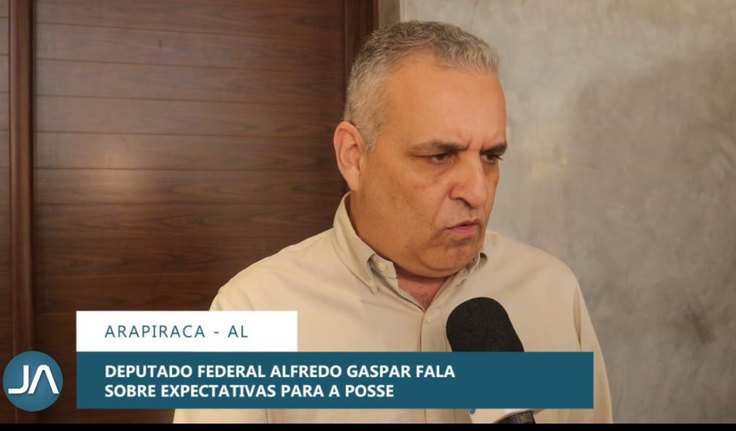 'Mais fácil eu mudar o congresso do que alguma circunstância me mudar', diz Alfredo Gaspar