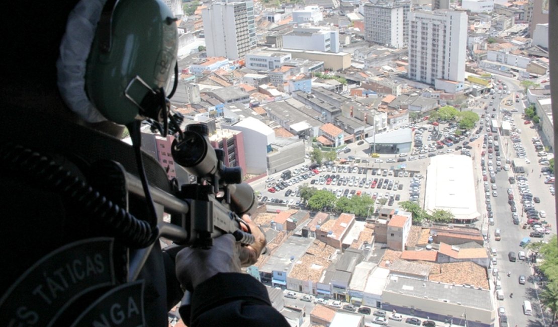 Polícias deflagram operações e cumprem mandados no Estado