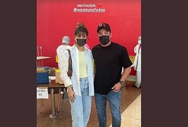 Esposa de Wesley Safadão 'fura a fila' da vacina e governo vai apurar o caso