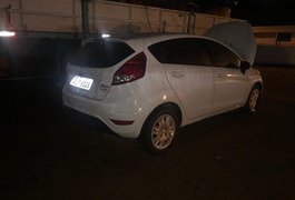 Polícia recupera carro roubado no Agreste alagoano