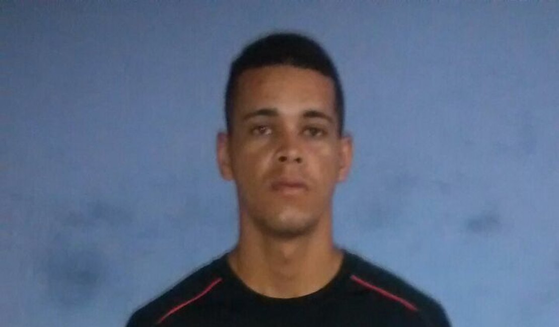 Após denúncia, PM prende jovem por porte ilegal de arma de fogo em Arapiraca