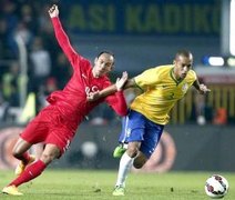 Brasil enfrenta Áustria para fechar 2014 com zaga invicta após fiasco da Copa