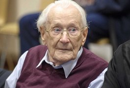 Aos 96 anos, morre o 'contador de Auschwitz'