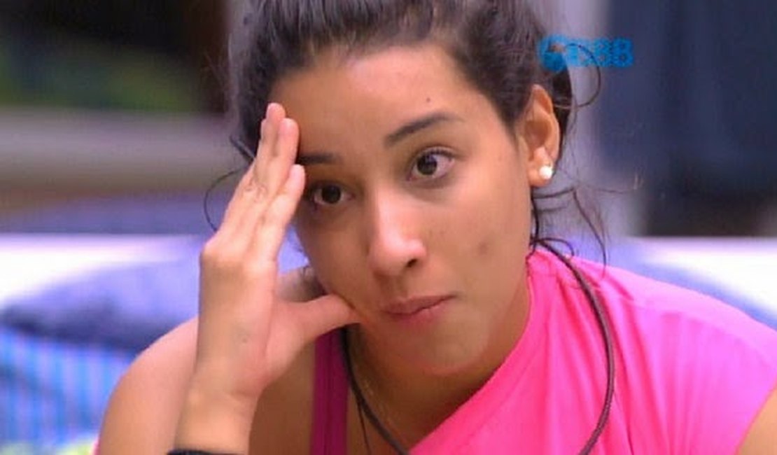 BBB15: Talita é aconselhada a fazer teste de gravidez