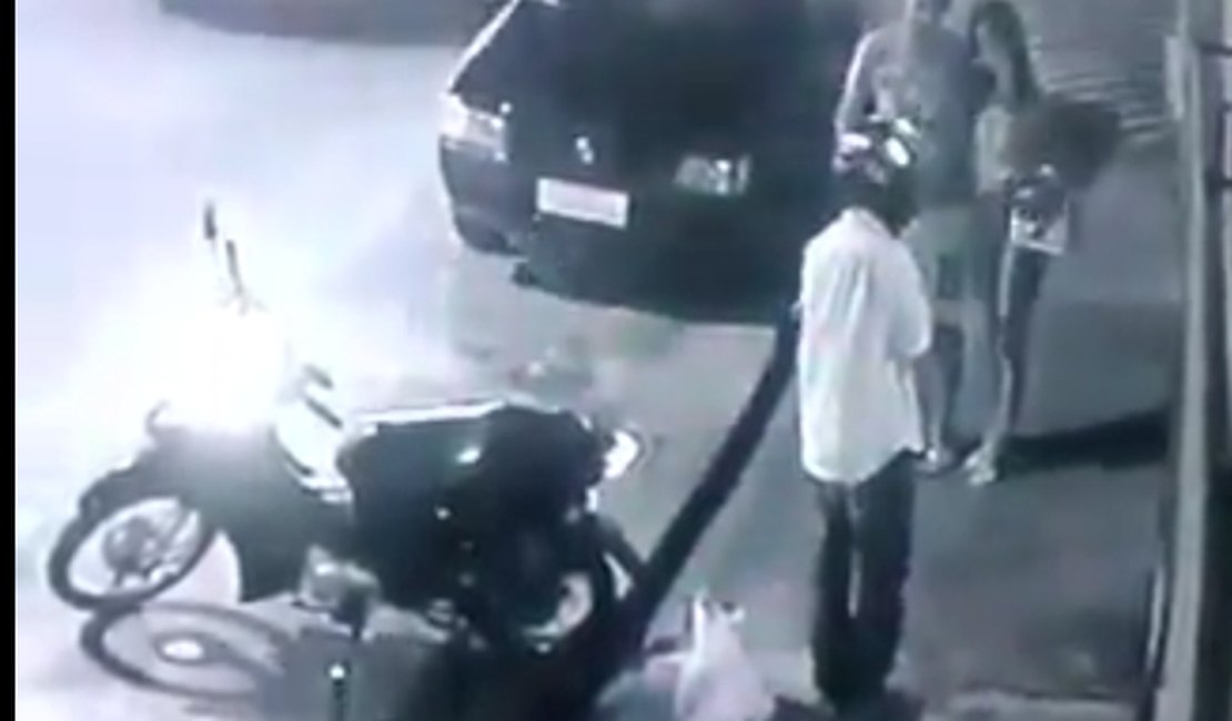 Vídeo mostra assalto à mão armada em rua movimentada de Arapiraca