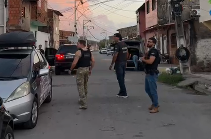 Operação Rubra prende seis integrantes de organização criminosa ligada ao Comando Vermelho