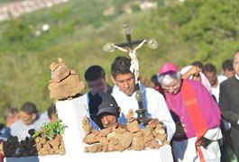 Caminhada penitencial abre programação da Sexta-Feira da Paixão