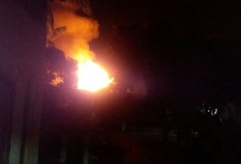 Policiais da Rocam salvam idosa durante incêndio em Arapiraca