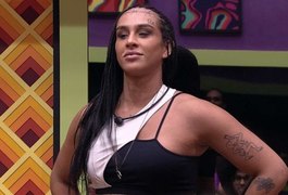 Lina faz leitura sobre Vyni e diz que ele está gostando de Eliezer