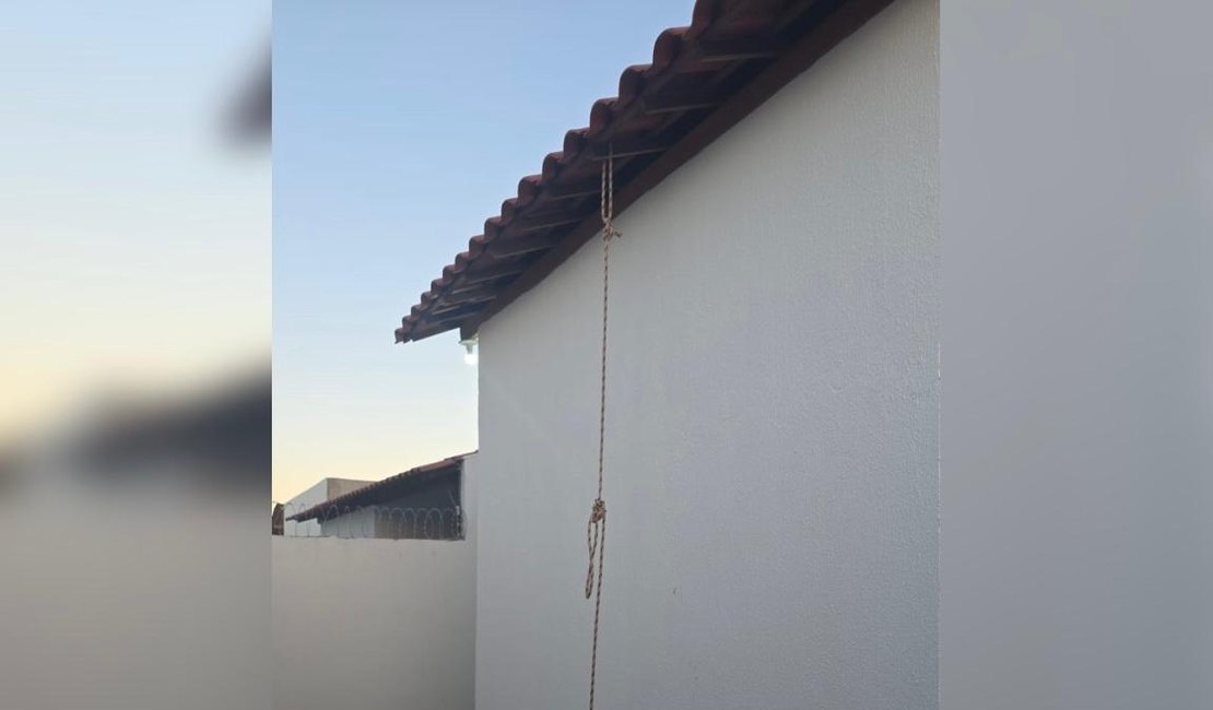 Mulher é encontrada morta em sua cama após ser enforcada supostamente pelo ex-marido, no bairro Massaranduba