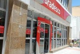 Mulher é vítima de 'saidinha de banco' em Arapiraca