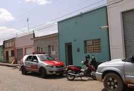 Mulher morre eletrocutada durante faxina em residência no Centro de Arapiraca
