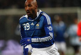 Anelka responde ao Galo: “Se eu continuar jogando, não será no Brasil”