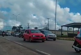 Em cortejo, motoristas de aplicativo protestam pela morte de trabalhador no bairro Cavaco: 'Até quando?'