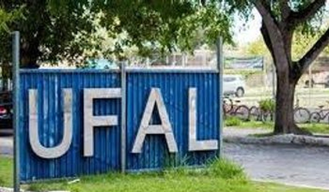 Ufal realiza vestibular para 450 vagas em cursos de graduação a distância