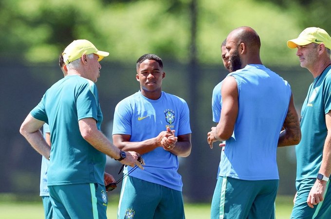 Brasil faz último treino antes de encarar Noruega pelas oitavas