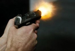 Homem é assassinado com 13 tiros na Barra de Santo Antônio