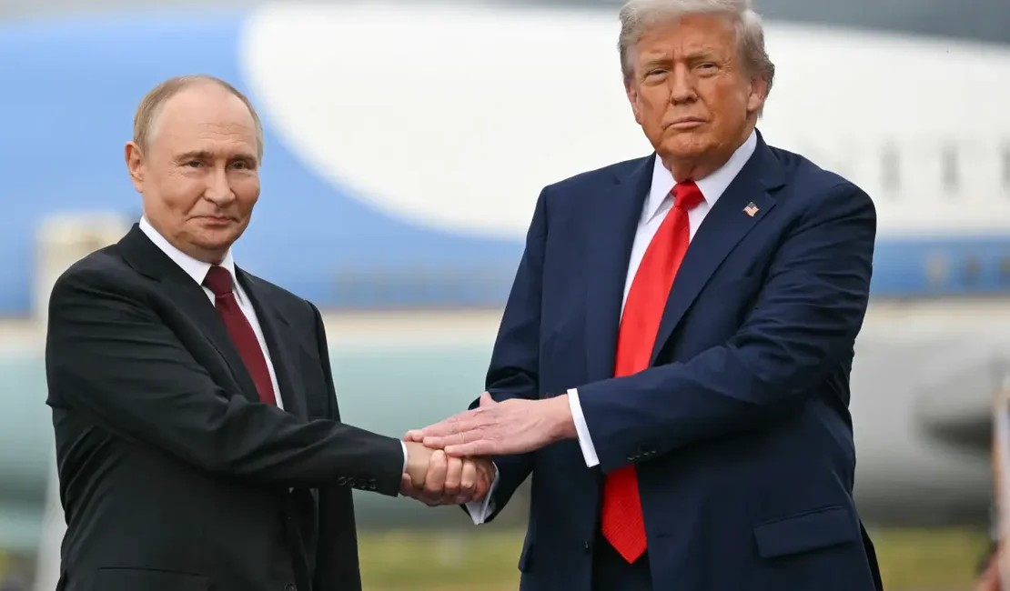 Trump anuncia acordo com Putin para fornecimento de diesel russo