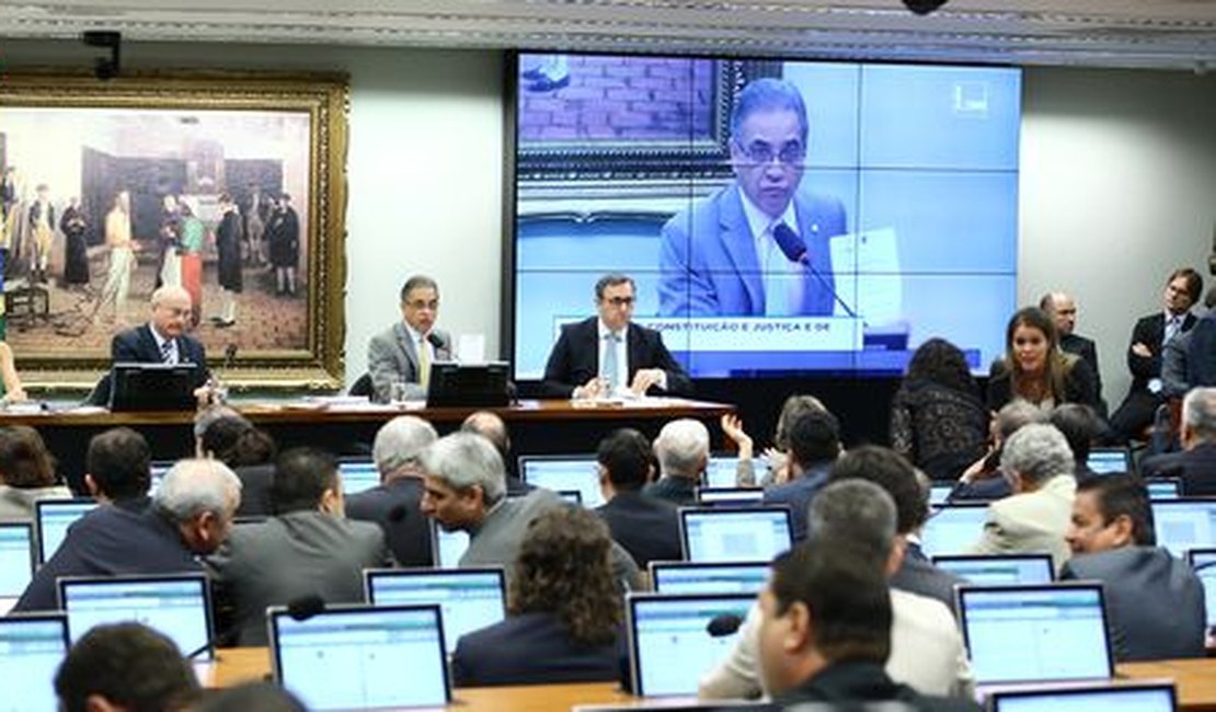 Relator recomenda anular votação de processo contra Cunha