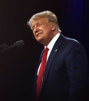Trump é condenado por abusar sexualmente de escritora