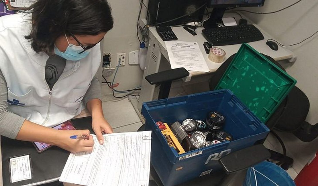 Mais de 1200 pomadas para cabelos proibidas pela Anvisa são apreendidas em Maceió