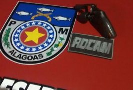 Jovem é detido por populares, após tentativa de roubo, e é conduzido à Central de Polícia