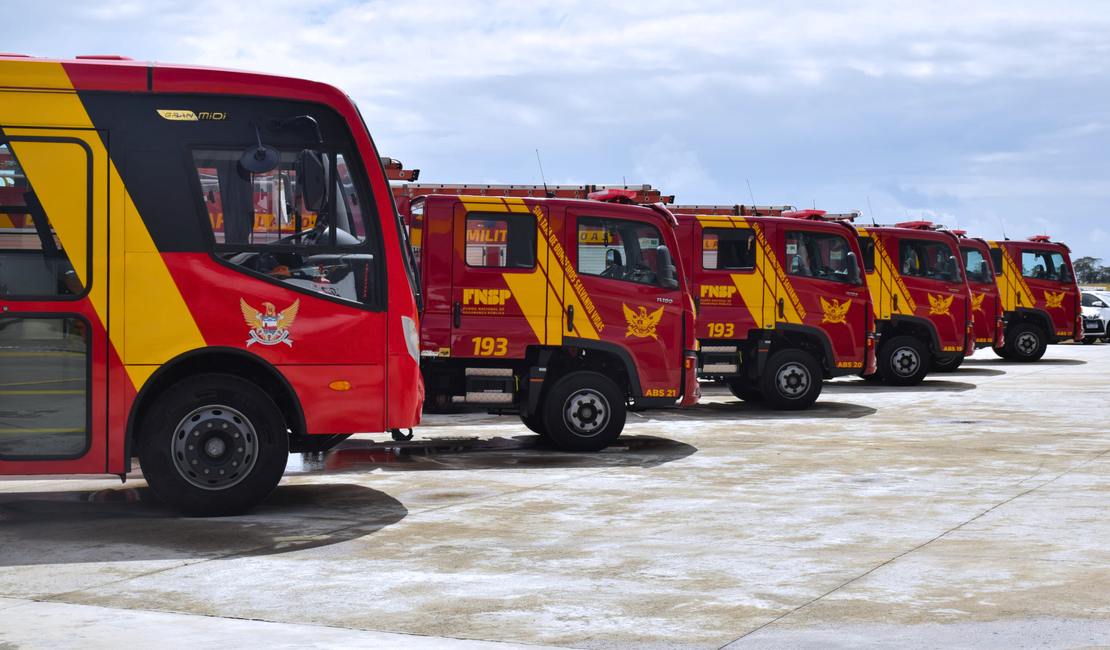 Corpo de Bombeiros recebe novos veículos e equipamentos que reforçarão segurança em Alagoas