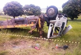 Caminhão capota e trabalhador da Usina Caeté morre em São Miguel dos Campos