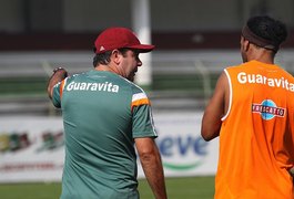 Enderson Moreira elogia estreante Ronaldinho Gaúcho: “Privilegiado”