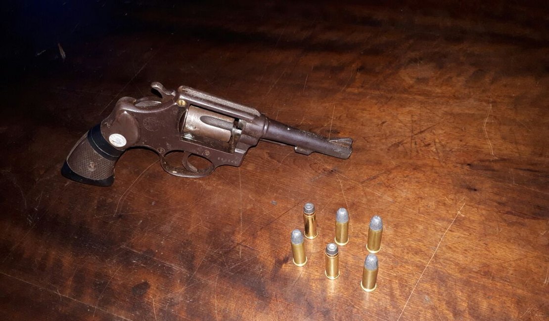 Força tarefa prende homem com moto roubada e arma em Arapiraca