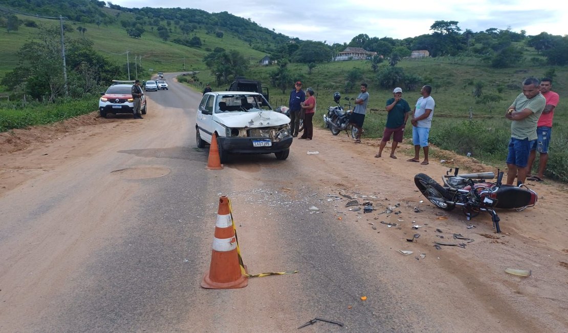 Motorista avança contramão e atinge adolescente de moto na AL-145, em Água Branca