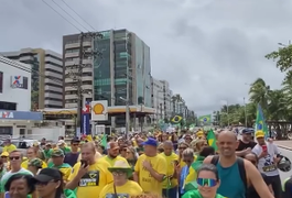 Ato na Orla de Maceió mira Alexandre de Moraes e Lula; manifestantes também defendem anistia pelo 8/1